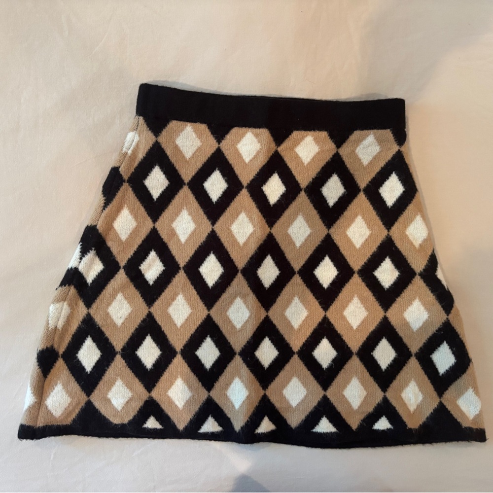 Zara Black and Tan Diamond Knit Skirt